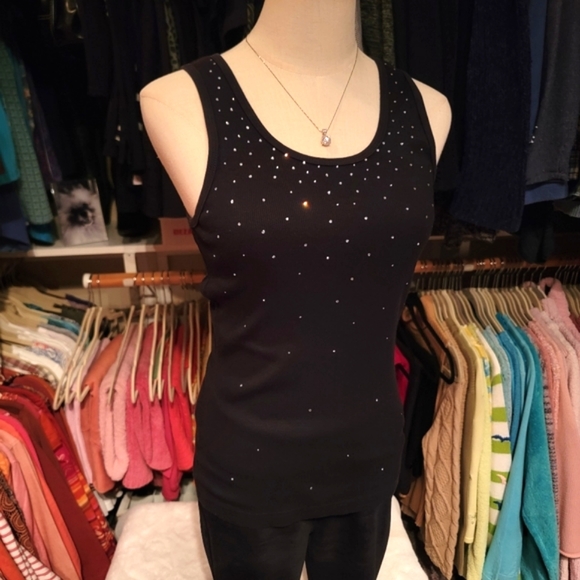 TIA TOO! ♡ Gorgeous Vintage Black Tank Top w/Sweet Bursts of Rhinestones L (S/M) - Picture 1 of 16